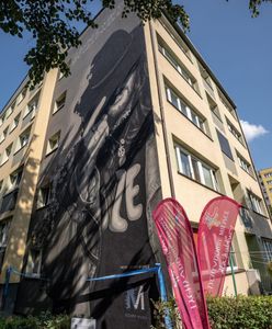 Tychy. Pamiętają o artyście, mural Riedla odsłonięty