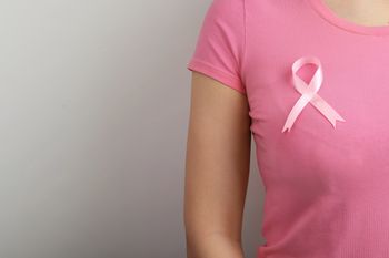 Giżycko: Dzień Różowej Wstążki. Bieg, zbiórka biustonoszy i badania