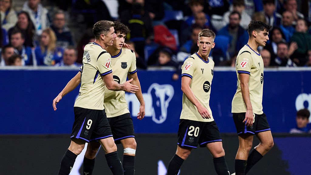 Getty Images / Juan Manuel Serrano Arce / Na zdjęciu: piłkarze FC Barcelony