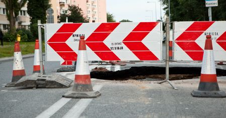 Zapadlisko w nowej obwodnicy. Starostwo rozważa pozwanie ZGH "Bolesław"