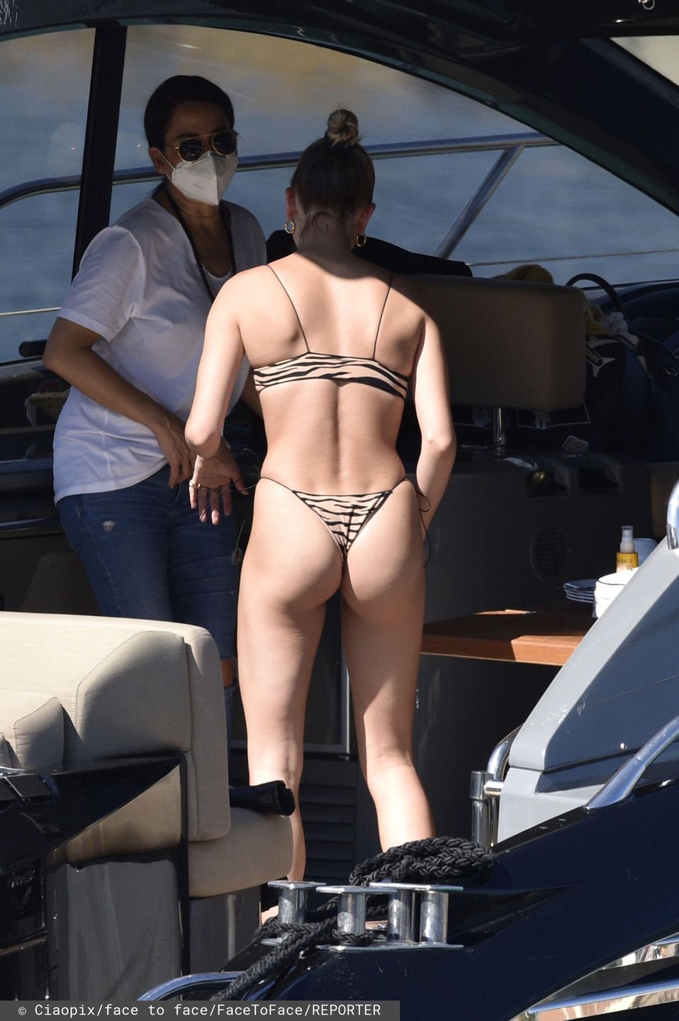 Bella Hadid i Hailey Bieber "w delegacji"