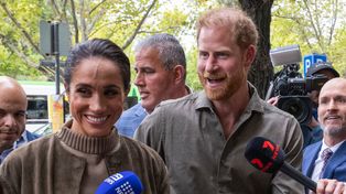 Meghan Markle i książę Harry DZIŚ WRACAJĄ do Wielkiej Brytanii!