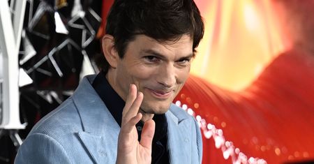 Ashton Kutcher powraca, by szokować