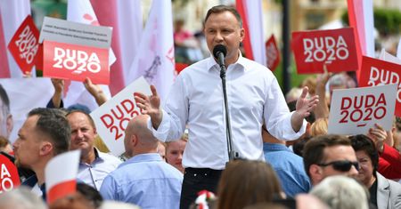 Napięta atmosfera na wiecu Andrzeja Dudy w Lublinie. "Pytali, kto mi za to zapłacił"