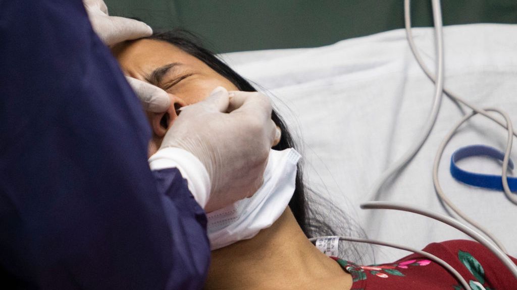 Utrata węchu i smaku to jeden z objawów koronawirusa