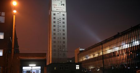 Śląskie. Wypadek w kopalni Mysłowice-Wesoła. Poszukiwania górników