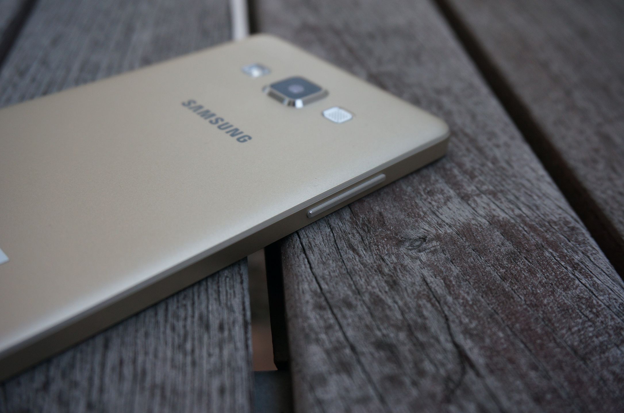 Samsung Galaxy A5 – jakość wykonania i ergonomia 7