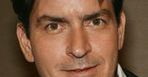 Charlie Sheen uniknął więzienia, ale trafi na odwyk