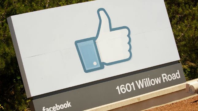 Absurd! Poseł straszył internautów pozwami za... lajki na Facebooku 1