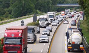 Polska odczuwa presję Chin. "Głęboki spadek" eksportu akumulatorów