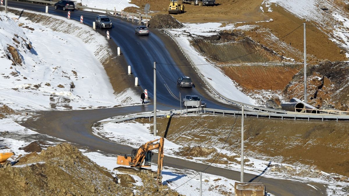 Korki na zakopiance spowodowane są m.in. robotami drogowymi