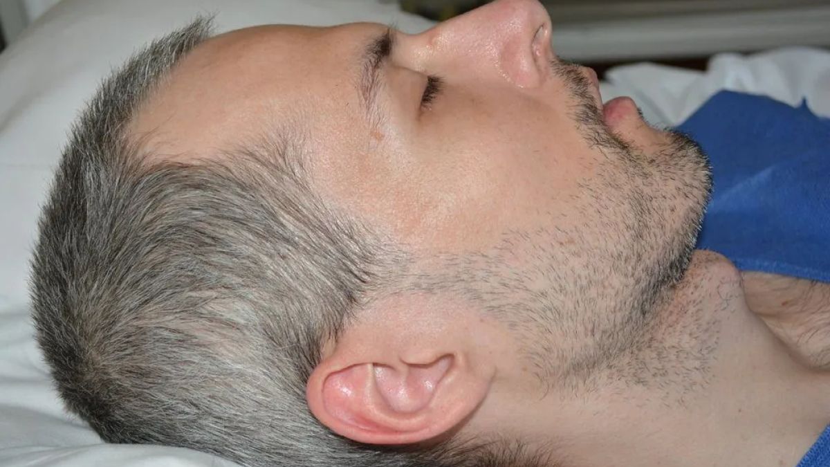 Policja próbuje ustalić tożsamość tego mężczyzny