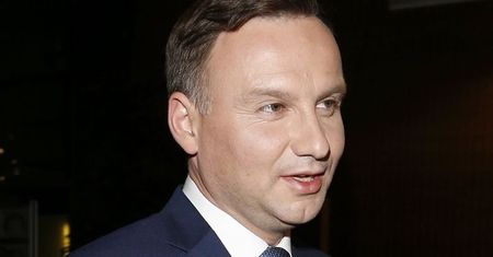 Andrzej Duda pokazał zdjęcie z młodości. Z taką urodą mógł zrobić karierę w show-biznesie. Ciacho!