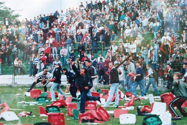 Chuligani Legii podczas meczu z GKS Katowice. Źródło: extremesupporters.com