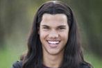 Taylor Lautner dogaduje się z wampirem