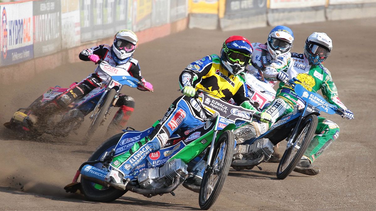 WP SportoweFakty / Tomasz Kudala / Na zdjęciu: Damian Baliński na czele wyścigu w półfinale IMP w Częstochowie