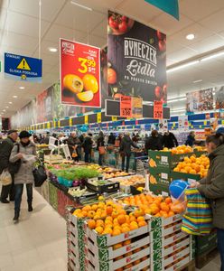 Polacy zmieniają zdanie ws. zakazu handlu