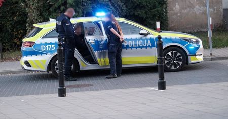 To nie świadkowie obezwładnił furiata. Bohaterski kierowca linii 158 sam ujął agresywnego 22-latka