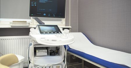 Tragedia w Kaliszu. Kobieta zmarła na porodówce, winnych nie ma