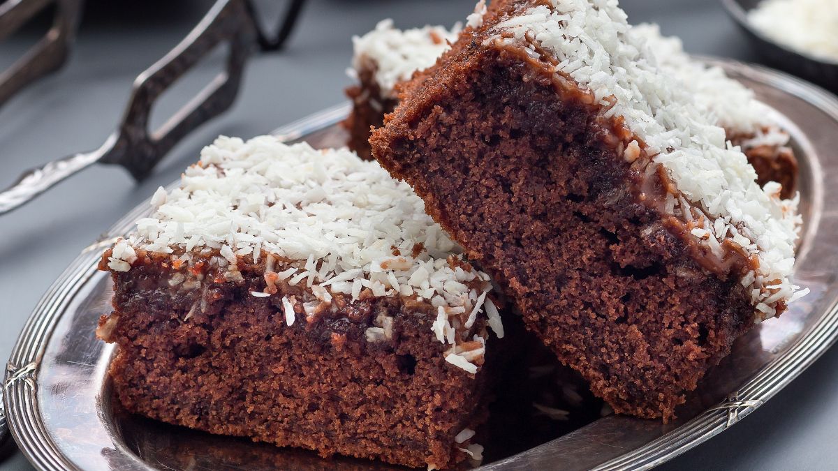 Kluczowa jest polewa i wiórki kokosowe