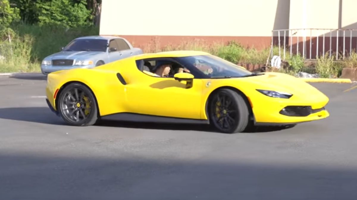 Kręcenie "pączków" na parkingu nie było najlepszym pomysłem Youtubera