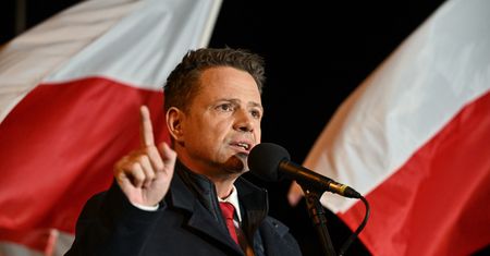 Fatalny wynik Nawrockiego. Tak głosowali Polacy na Węgrzech