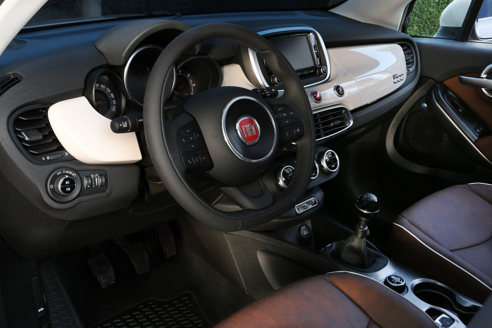 Fiat 500X - galeria zdjęć: studio, wnętrze i detale 38