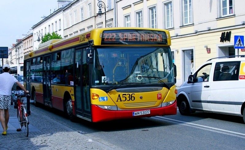 Na przystankach będą zachęcać do czytania Herberta