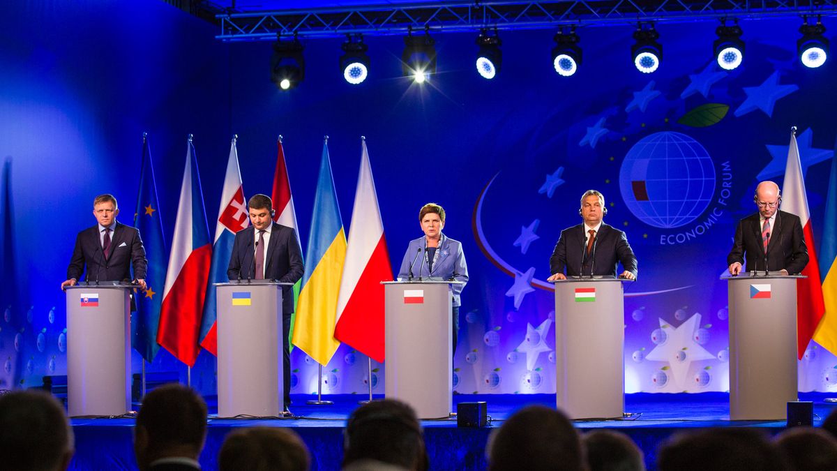 Robert Fico, Premier Słowacji; Wołodymyr Hrojsman, Premier Ukrainy; Beata Szydło, Prezes Rady Ministrów, Polska; Viktor Orban, Premier Węgier; Bohuslav Sobotka, Premier Czech