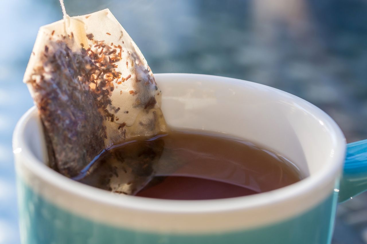 W torebkach na herbatę mogą znajdować się szkodliwe substancje