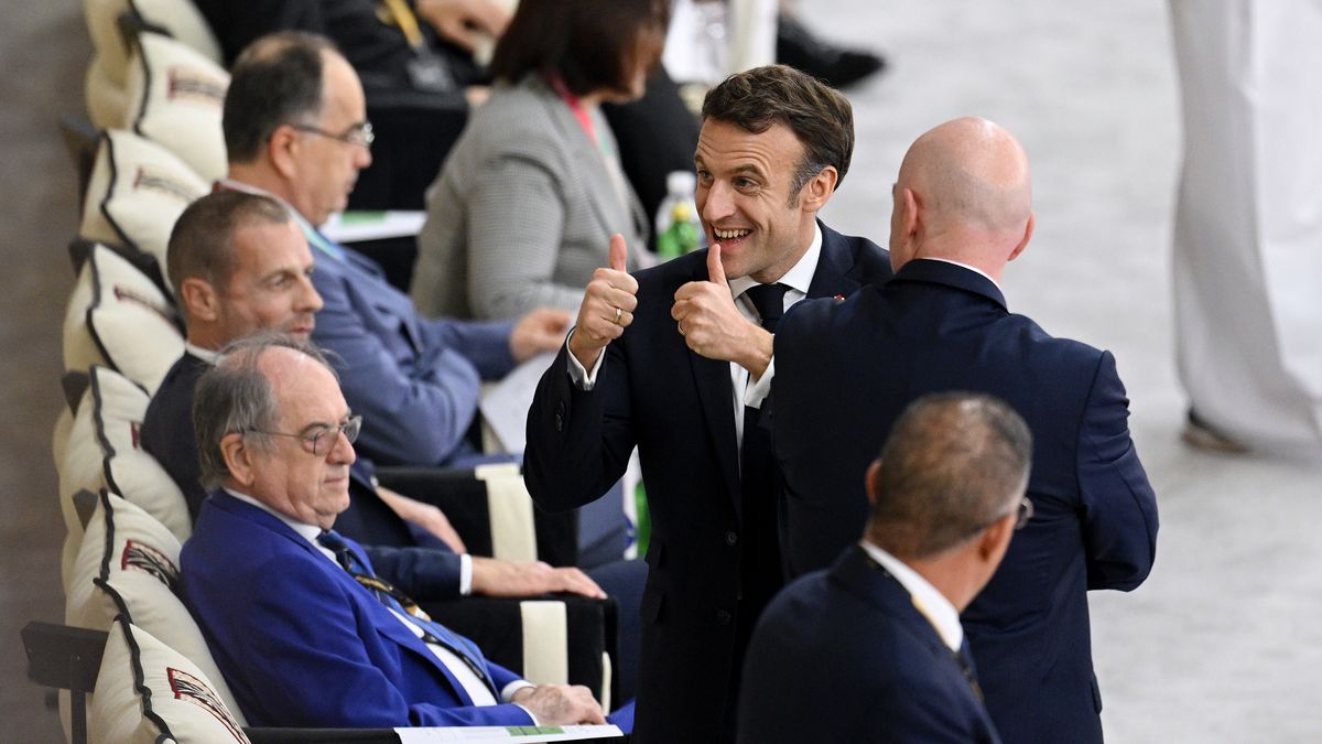 Emmanuel Macron na meczu Francja - Maroko