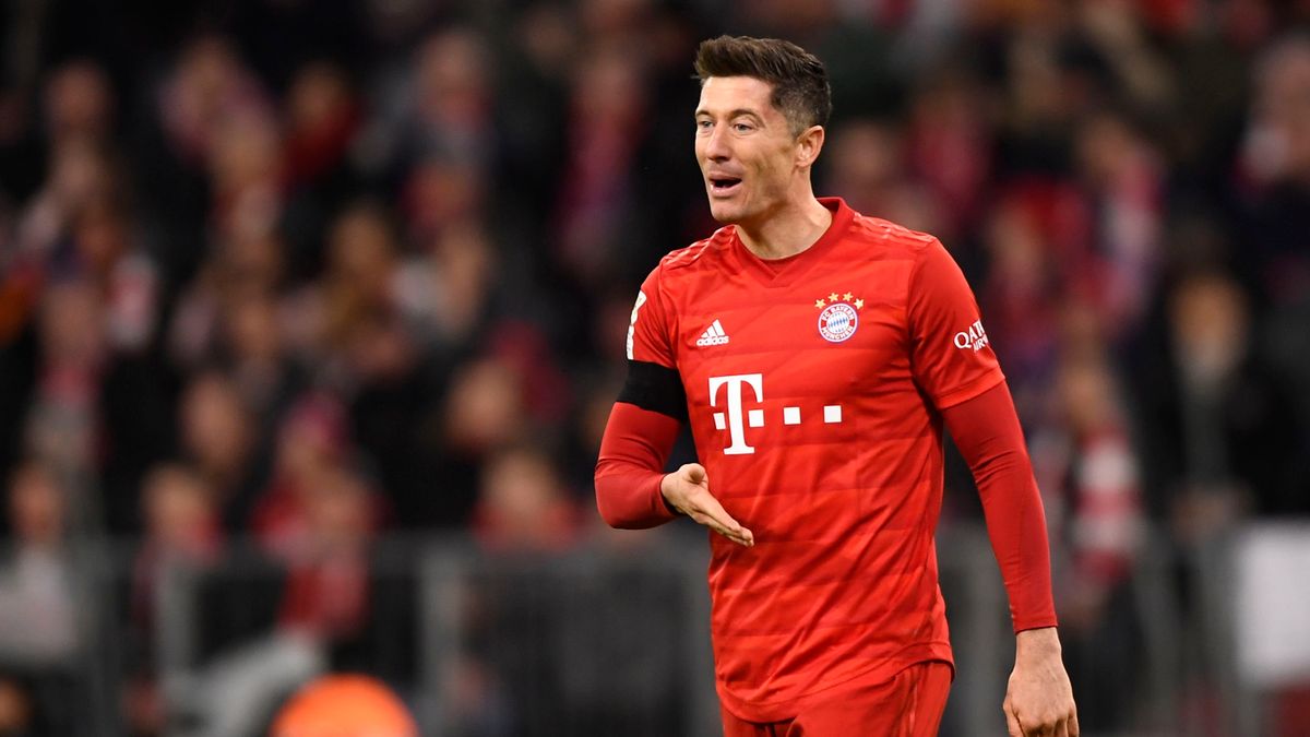 PAP/EPA / LUKAS BARTH-TUTTAS / Na zdjęciu: Robert Lewandowski