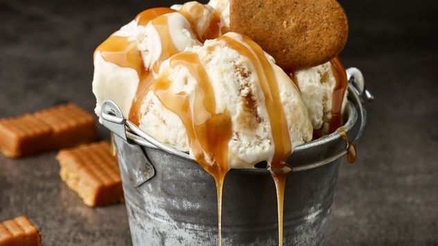 Lody w polewie karmelowej