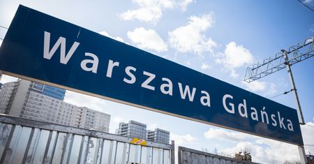Warszawa. Koszmar na torach. Nie żyje młody mężczyzna