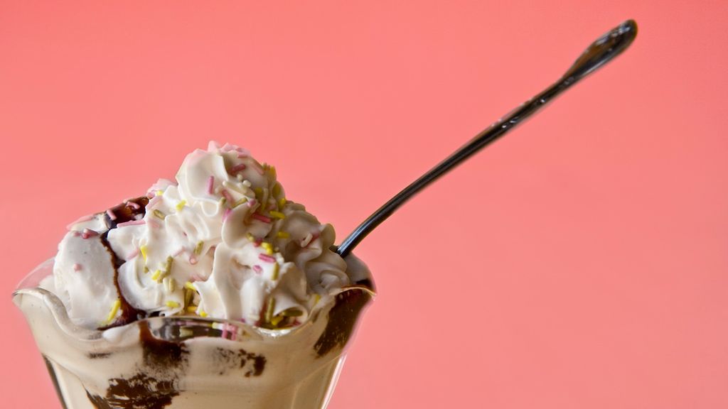 Lody w polewie czekoladowej