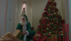 „Złap Zielonego Mikołaja” w bożonarodzeniowej kampanii pożyczki w Kasie Stefczyka (wideo)
