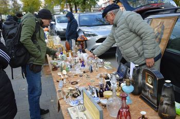 Stalowa Wola: Rozwadowski Targ Staroci w jesiennych kolorach. Wiele perełek do kupienia