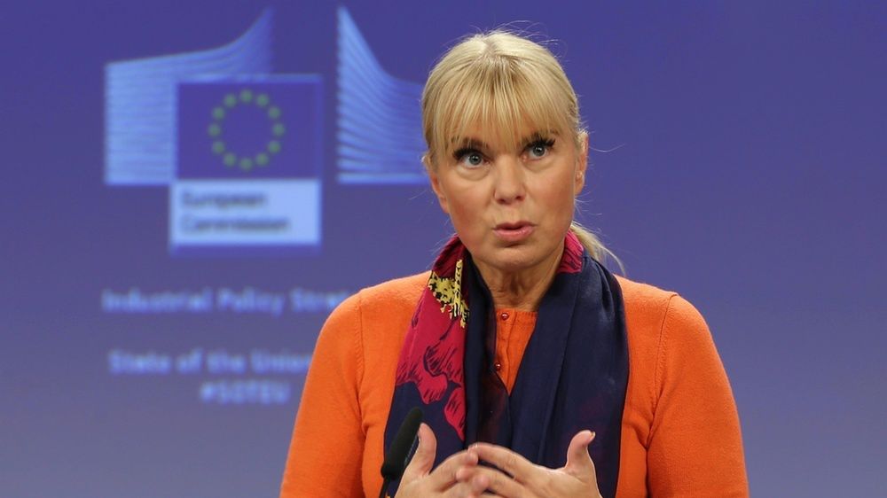 - Zapewnienie efektywnego wydawania publicznych środków na obronę leży w interesie wszystkich - przekonuje komisarz ds. rynku wewnętrznego Elżbieta Bieńkowska.