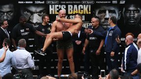 Tyson Fury już robi show. Z rywalem na rękach