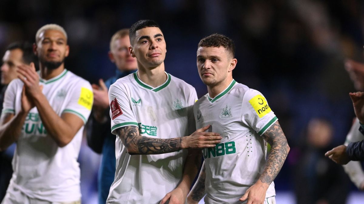 Getty Images / Laurence Griffiths / Na zdjęciu: piłkarze Newcastle United