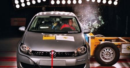 Nowy Golf dostał 5 gwiazdek w testach EuroNCAP