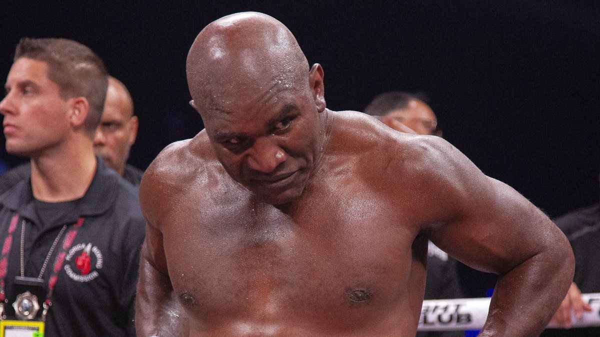 Zdjęcie okładkowe artykułu: PAP/EPA / CRISTOBAL HERRERA-ULASHKEVICH / Na zdjęciu: Evander Holyfield