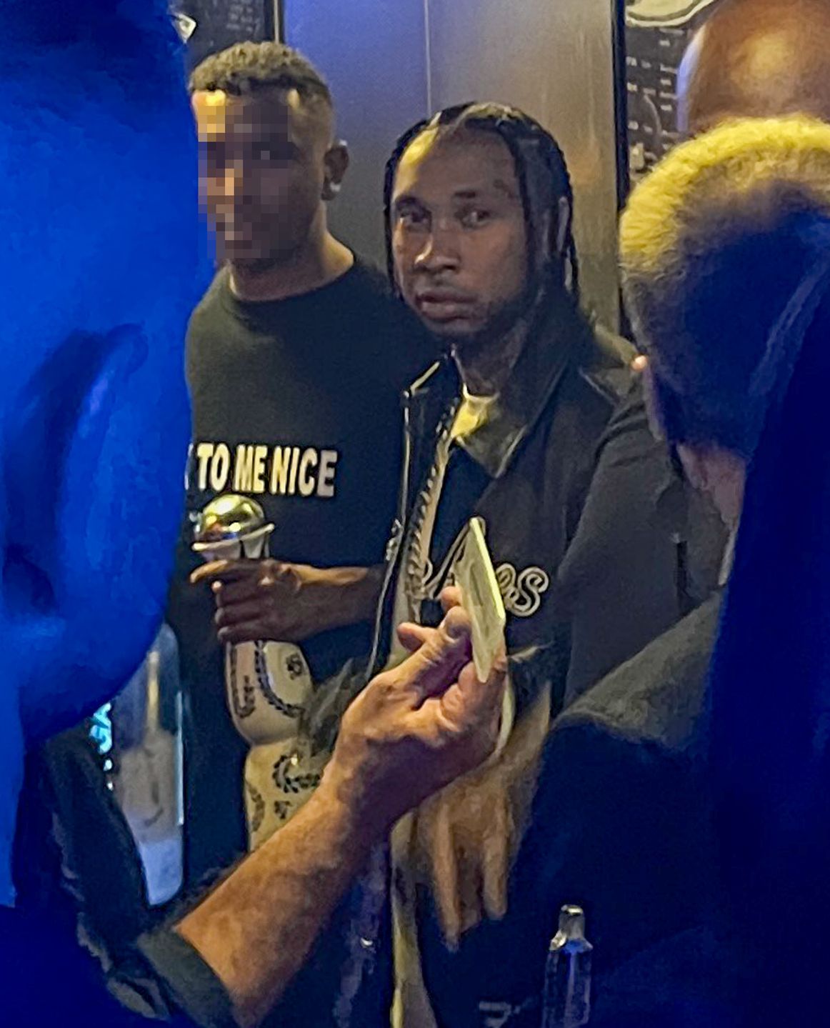 Lila Janowska imprezuje z Tygą