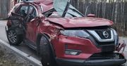 Stare Sioło: Nissan wypadł z drogi i rozbił się w rowie. Zginęła 36-letnia pasażerka, kierująca została ranna