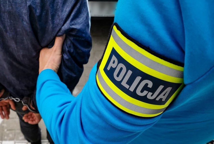 policja, przemoc, znęcanie się Bił partnerkę. Policję zawiadomił 13-latek