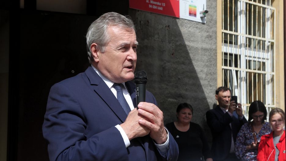 Piotr Gliński. Wicepremier apeluje o szczepienia