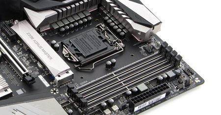 Płyty główne Intel 300 teraz z obsługą aż 128 GB pamięci RAM