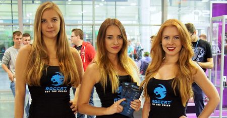 [PGA] Hostessy, cosplay i konkurs na koniec targów
