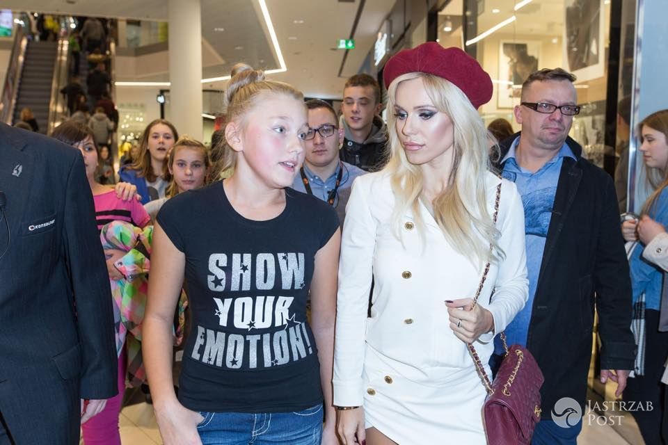 Doda i jej fanka Sandra na zakupach w Lublinie.