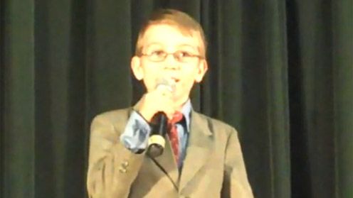 10-letni fanboy MS śpiewa o Windowsie 7 1